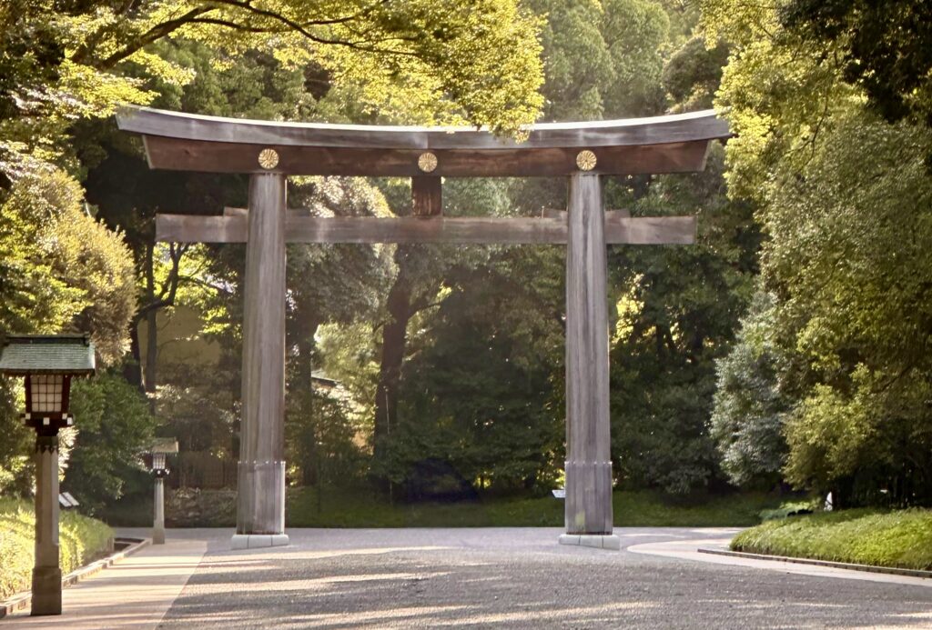 Meiji Shrine early in the morning was a perfect part of my budget travel in Tokyo (©Melanie Lee)