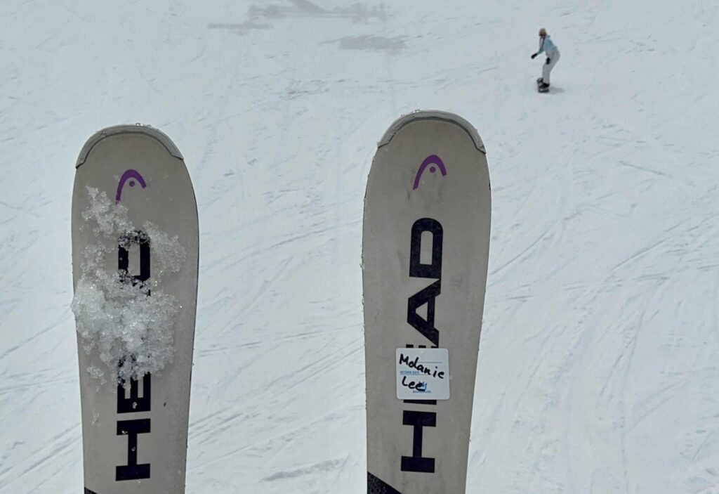 Skiing at Mammoth Mountain (©Melanie Lee)