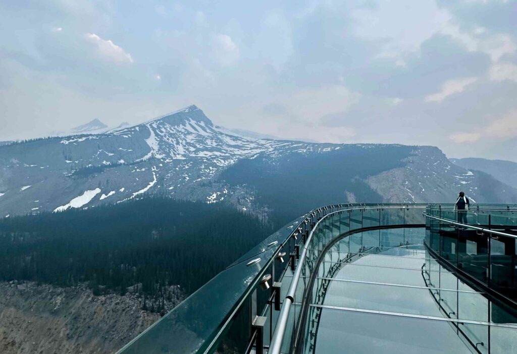 Columbia Icefield Skywalk (©Melanie Lee)