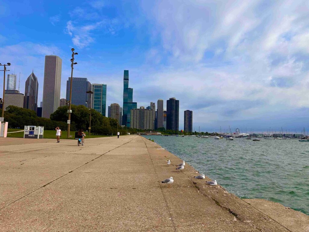 Lakefront Park on a Long Weekend in Chicago (©Melanie Lee)