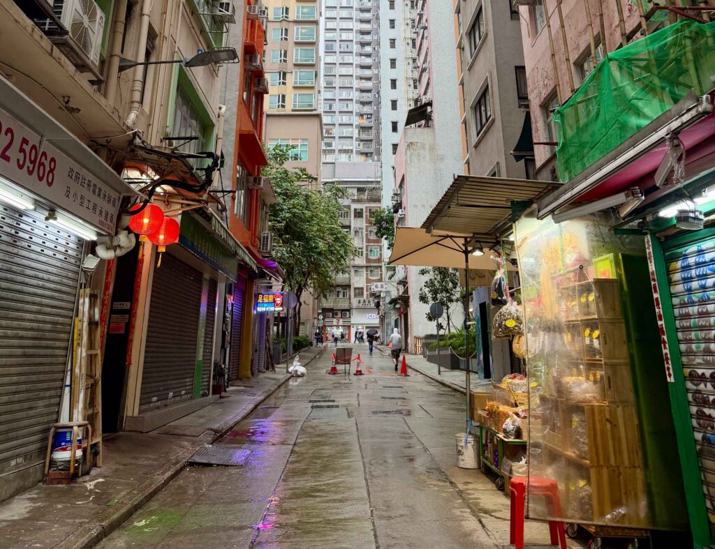 Sheung Wan Alley (©Melanie Lee)