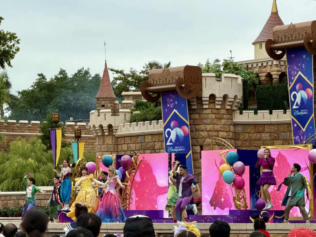 Hong Kong Disneyland 20th Anniversary Show (©Melanie Lee)