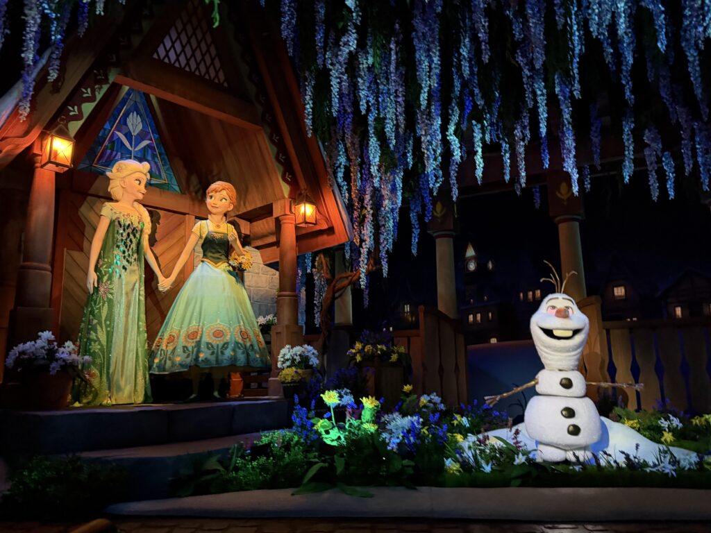 Frozen Ever After at World of Frozen Inside Hong Kong Disneyland (©Melanie Lee)