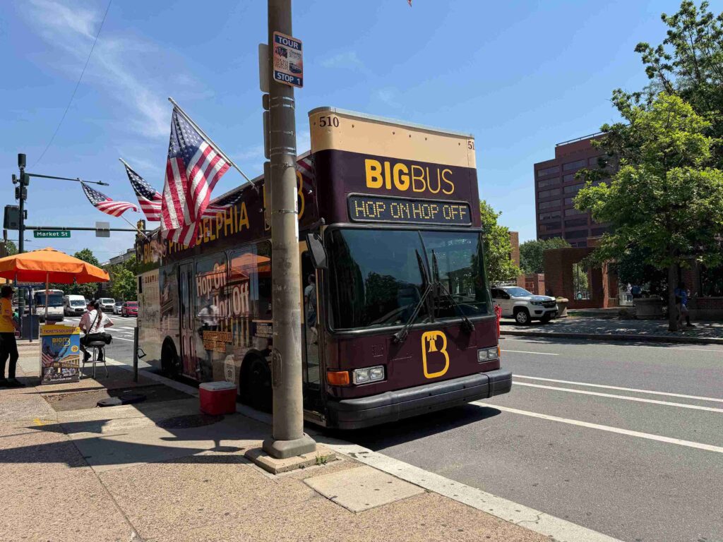 Big Bus Tours (©Melanie Lee)