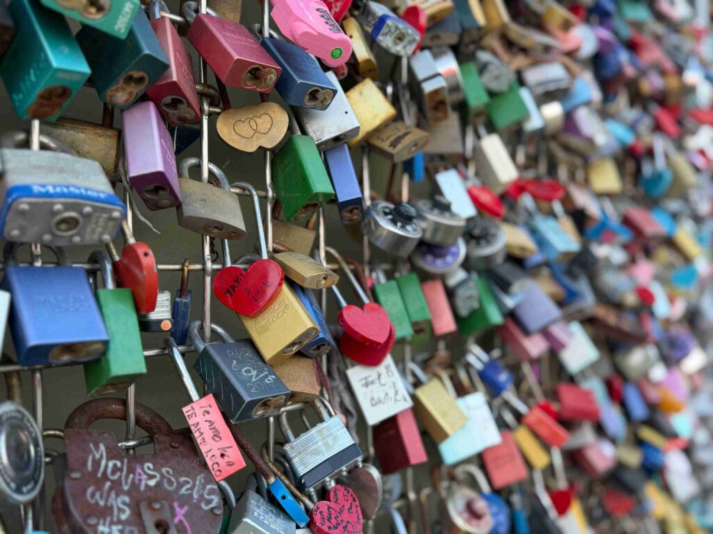 Love Locks (©Melanie Lee)